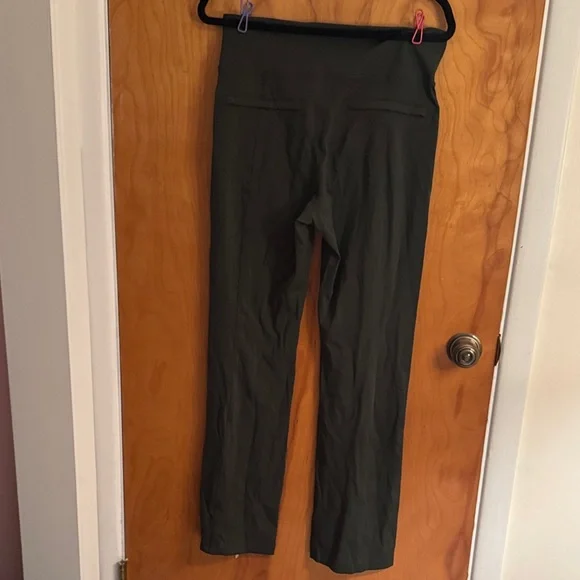 ✨Athleta Delancey Dark Green Straight Leg Pants - Picture 3 of 3